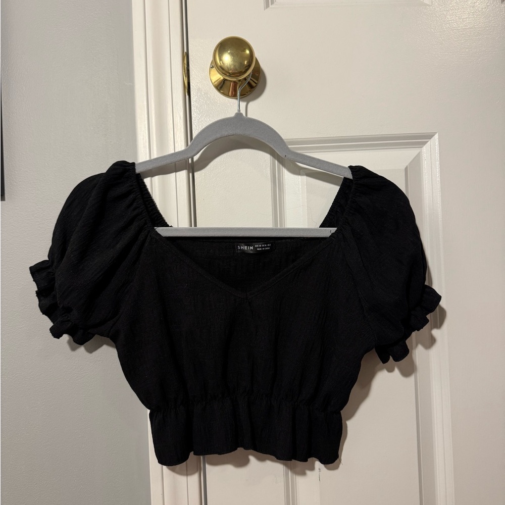 SHEIN Black Puff Sleeve Crop Top